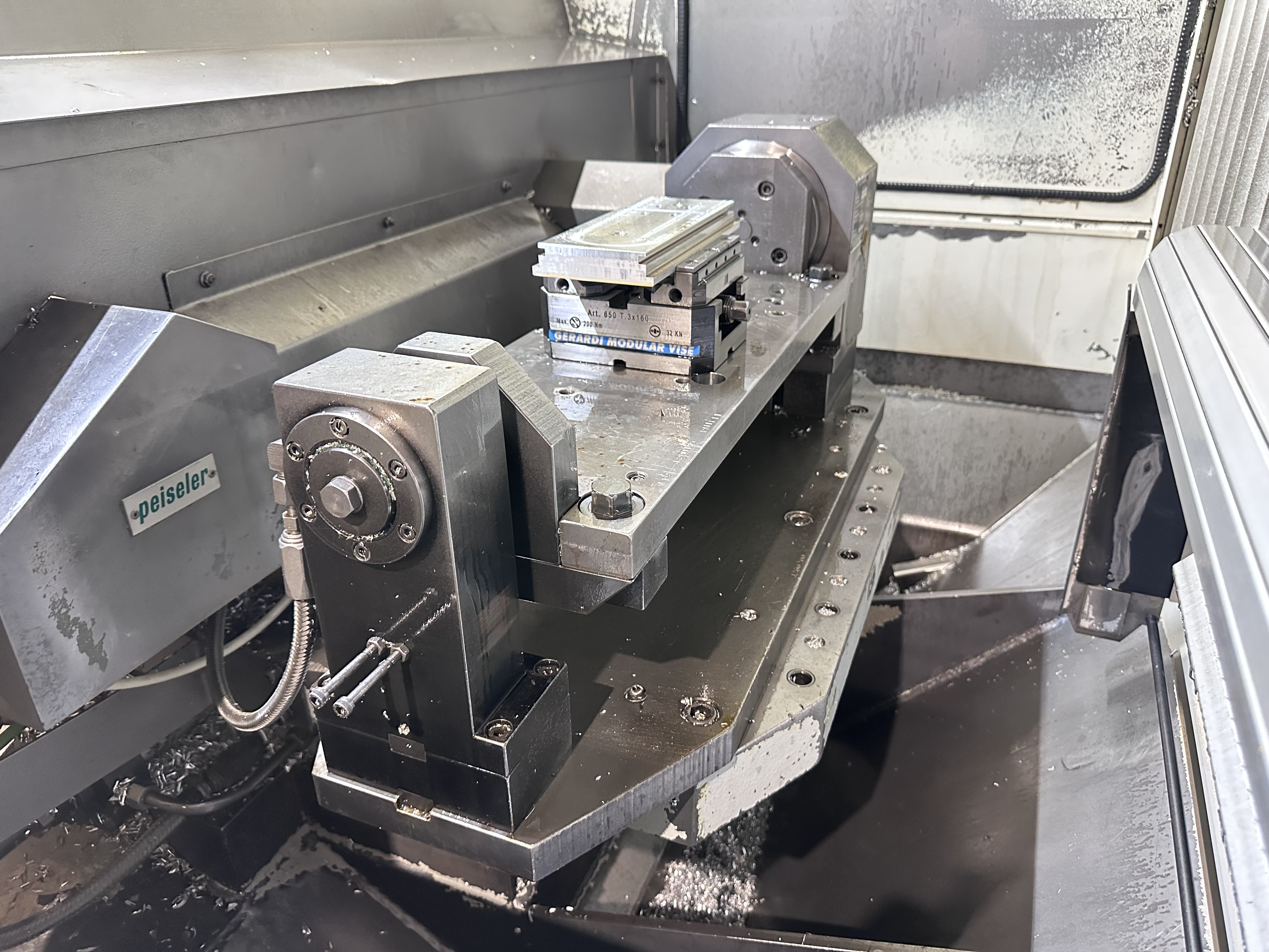 Chiron FZ 15 W High Speed Twin Pallet Vertical Machining Centre. (2002)