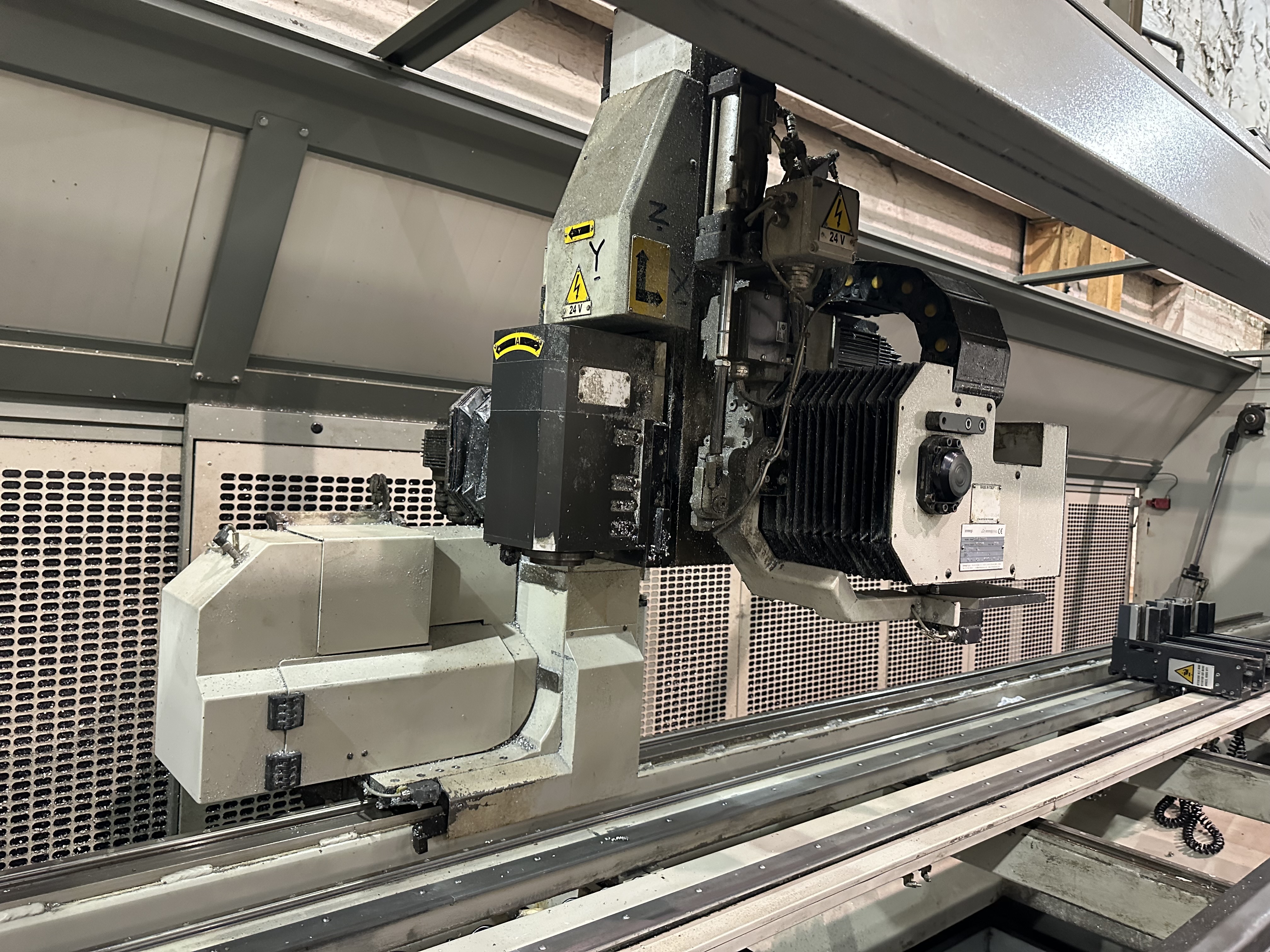 Emmegi Comet Isola, 4 Axis CNC Vertical Machining Centre (2004)