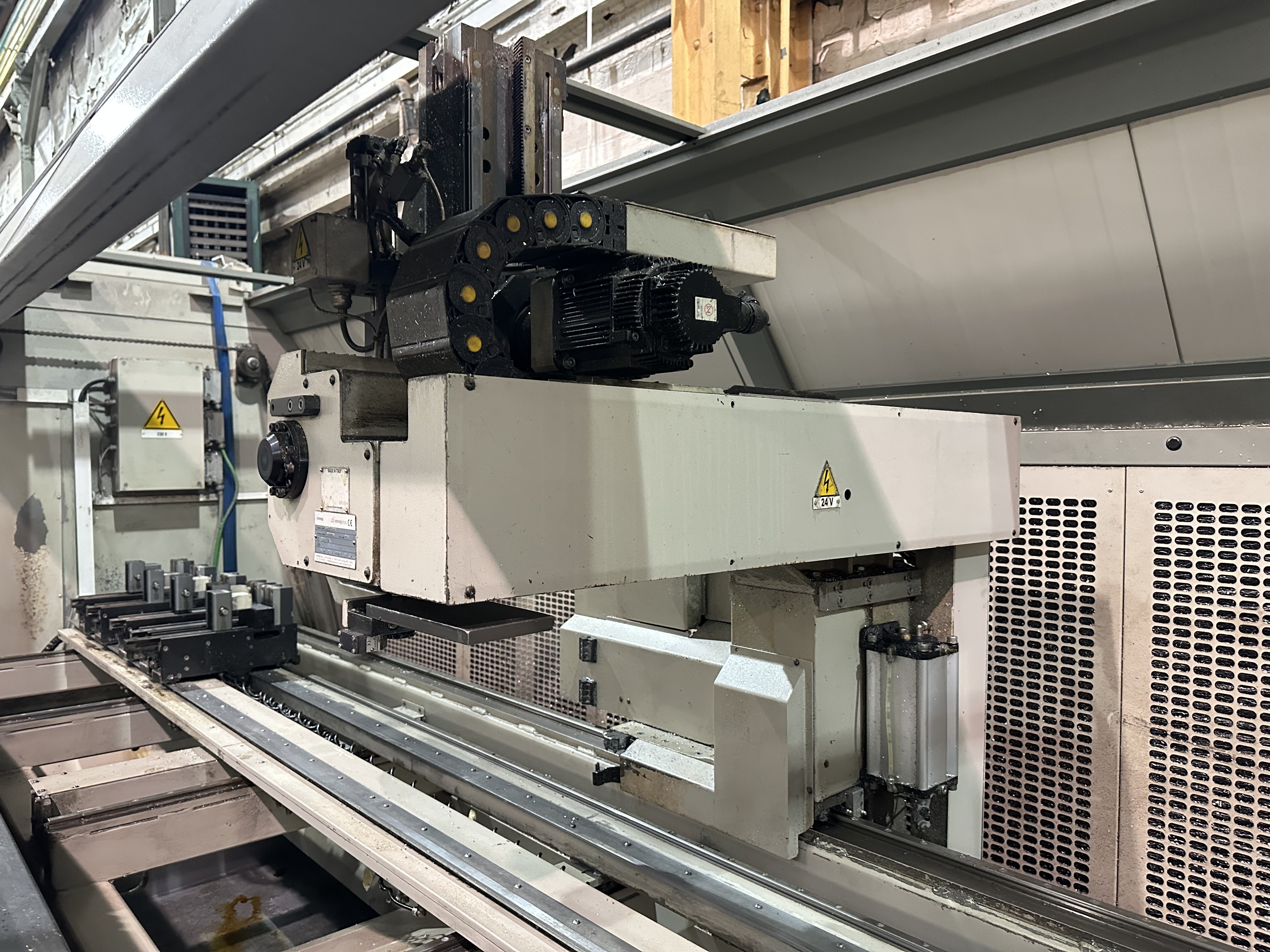 Emmegi Comet Isola, 4 Axis CNC Vertical Machining Centre (2004)