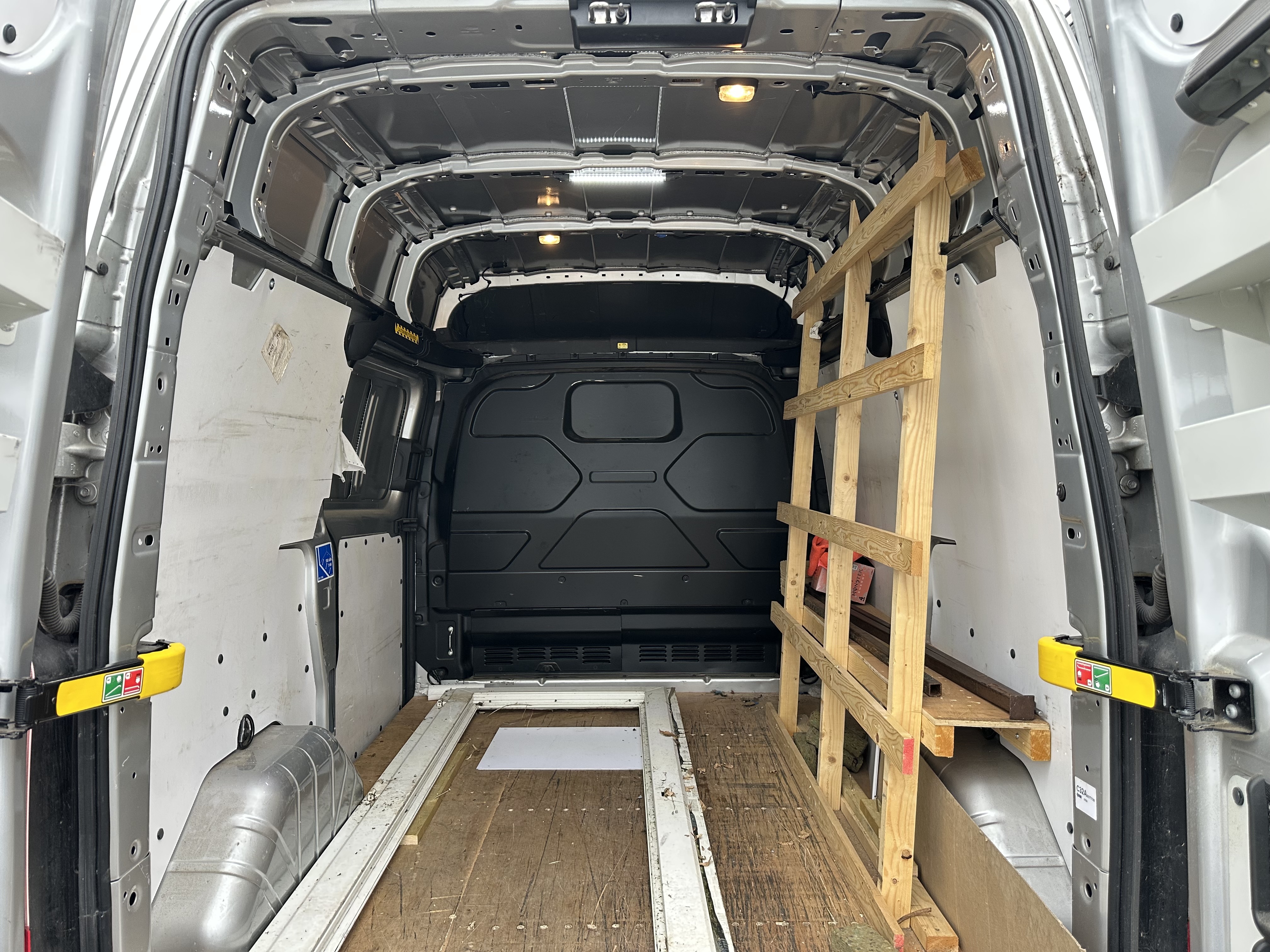 Ford Transit Custom 320 Trend eBlue Panel Van Registration no: FJ21 OPO