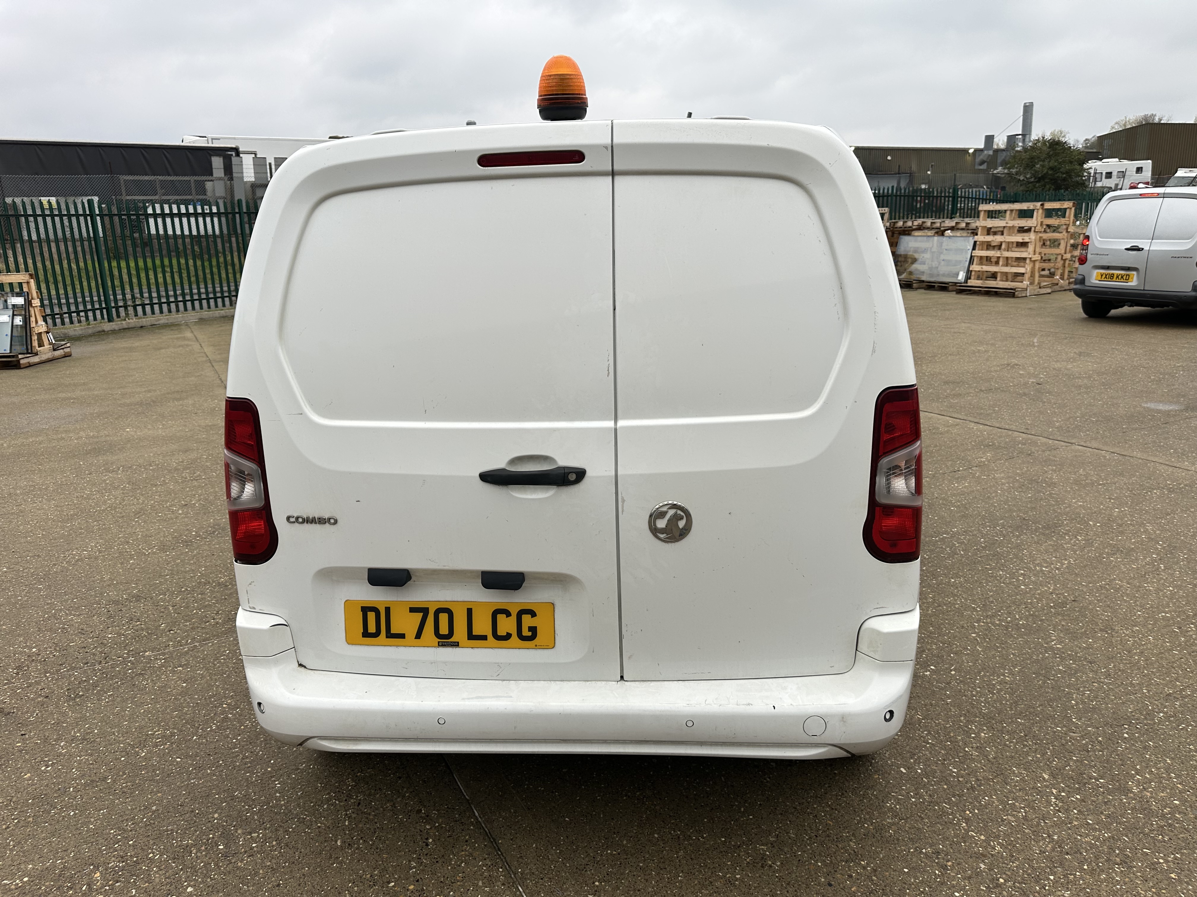 Vauxhall Combo 2300 Sportive S/S Panel Van Registration no: DL70 LCG