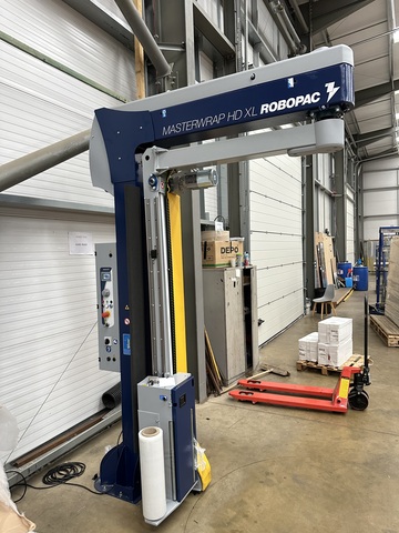 Robopac Masterwrap HD Plus XL PGS rotary arm pallet wrapper