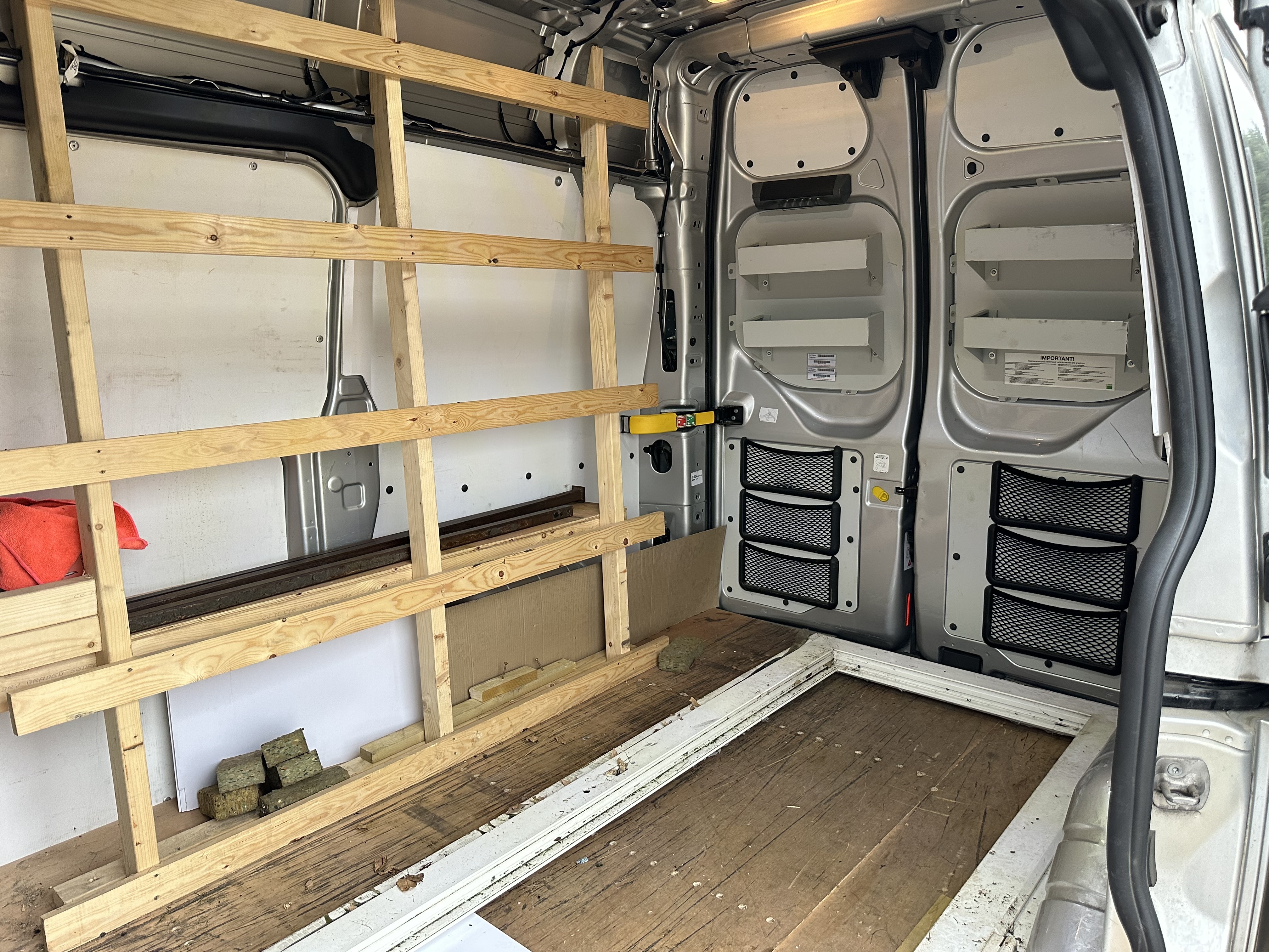 Ford Transit Custom 320 Trend eBlue Panel Van Registration no: FJ21 OPO