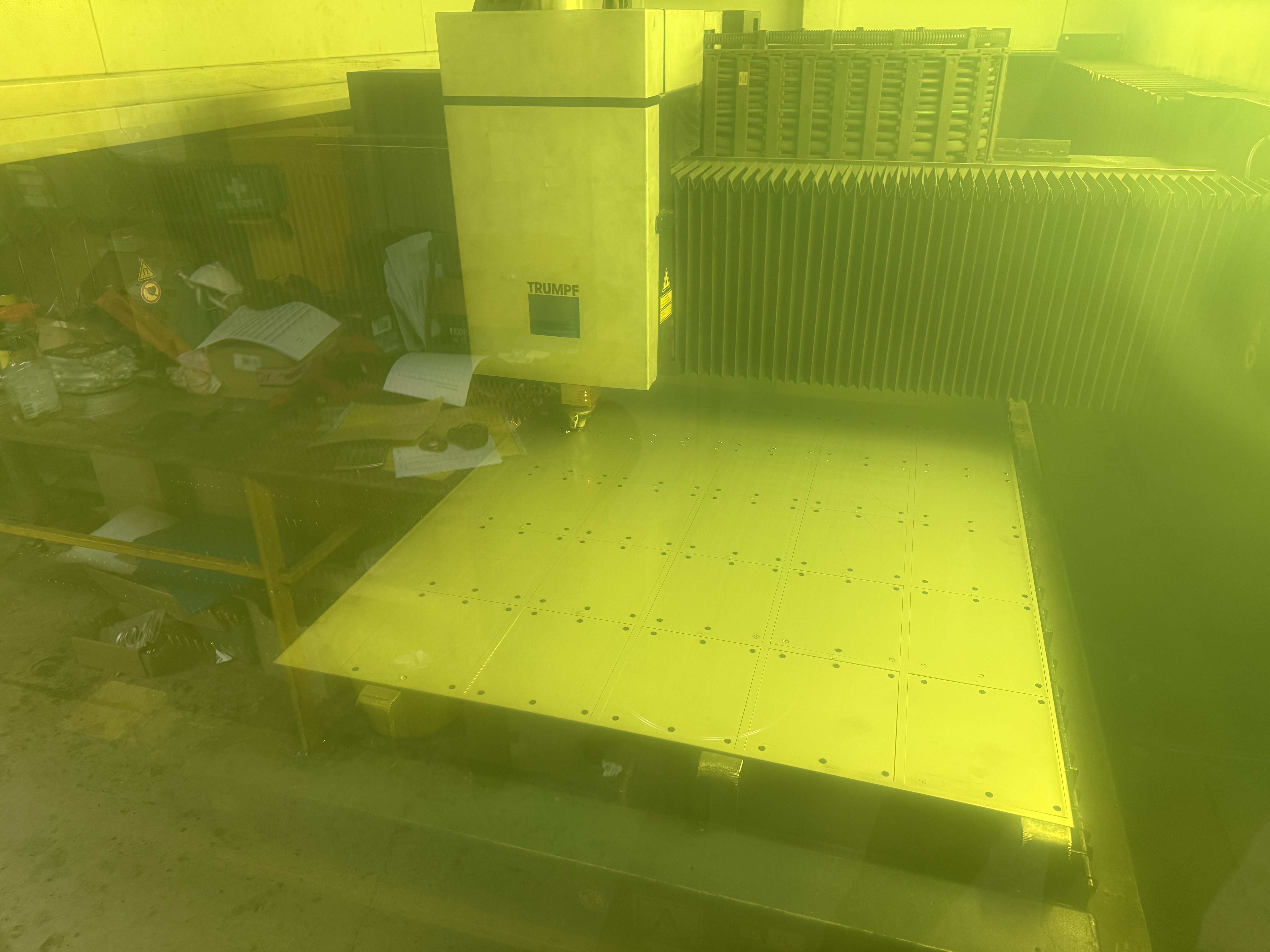 Trumpf Fibre TruLaser 3030 Flat Bed Laser Cutter (2013)