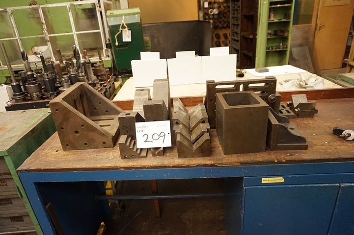 Qty of V Blocks, Cubes & L Plates