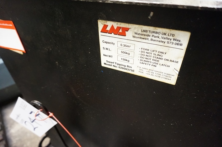 Mobile Tipping Skip, 800 x 1200 x 800