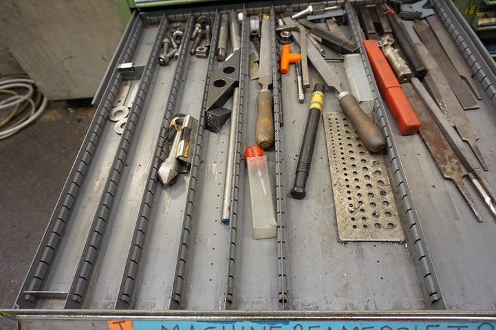 8-Draw Cabinet including Reamers