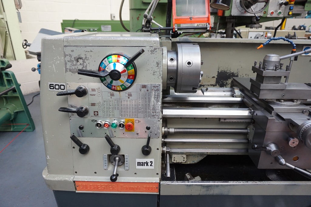Colchester Triumph 2000 Straight Bed Centre Lathe