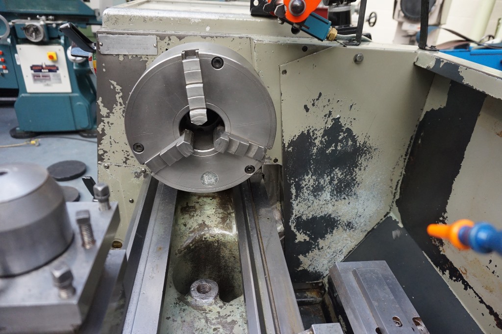 Colchester Triumph 2000 Straight Bed Centre Lathe