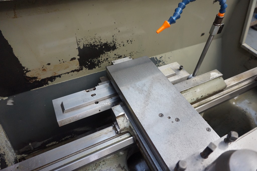 Colchester Triumph 2000 Straight Bed Centre Lathe