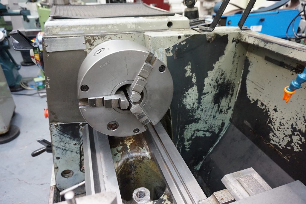 Colchester Triumph 2000 Straight Bed Centre Lathe