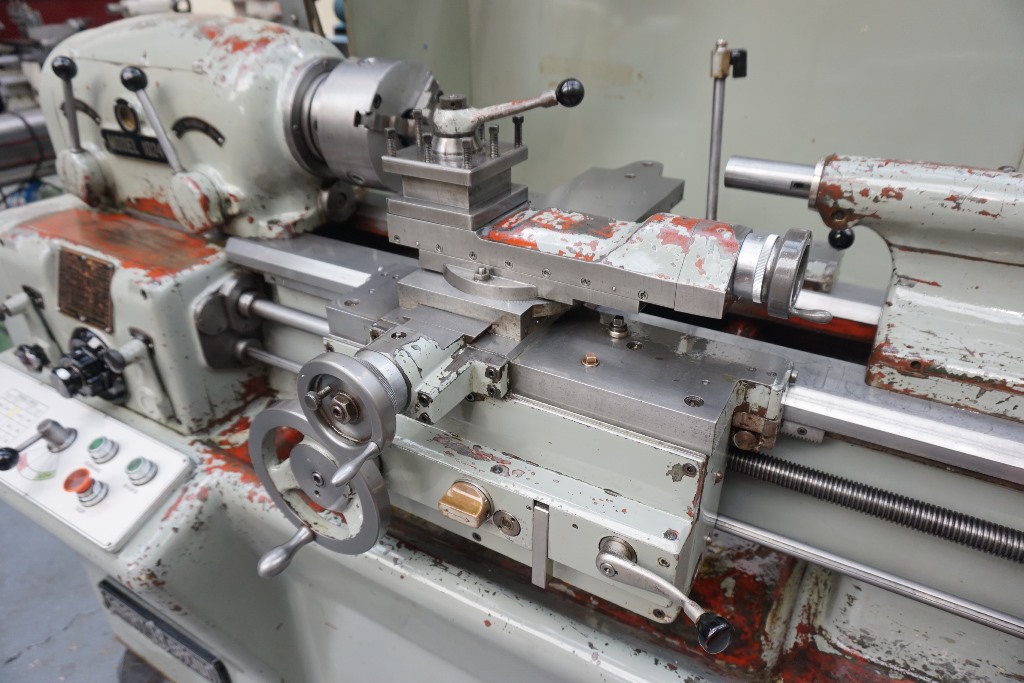 Smart & Brown Type 1024 Toolroom Centre Lathe