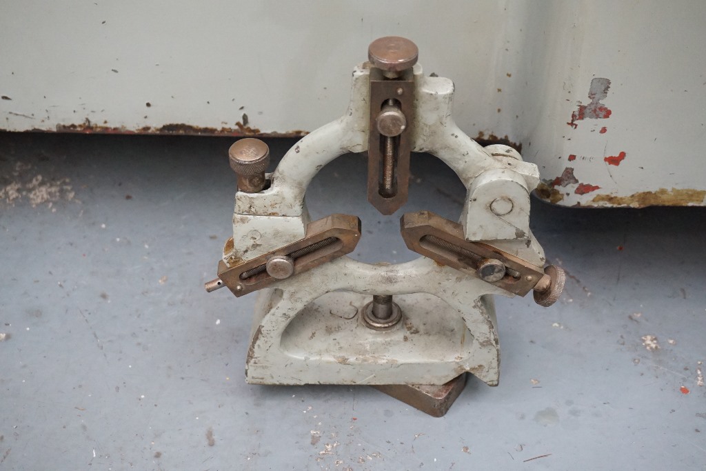 Smart & Brown Type 1024 Toolroom Centre Lathe