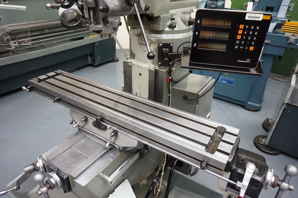Bridgeport Model BR2J2 Turret Milling Machine