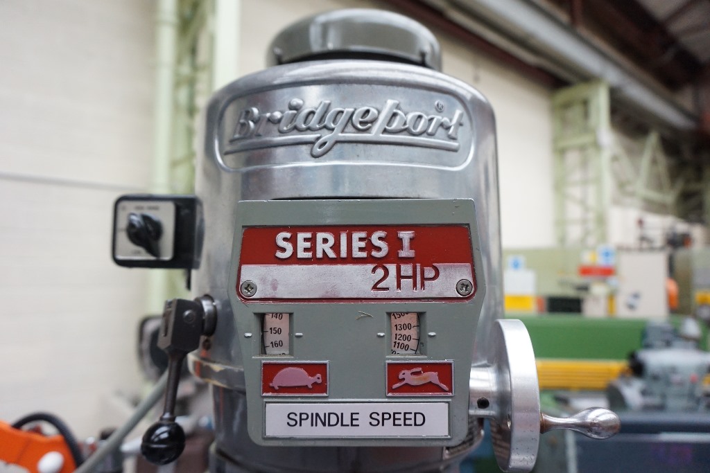 Bridgeport Model BR2J2 Turret Milling Machine
