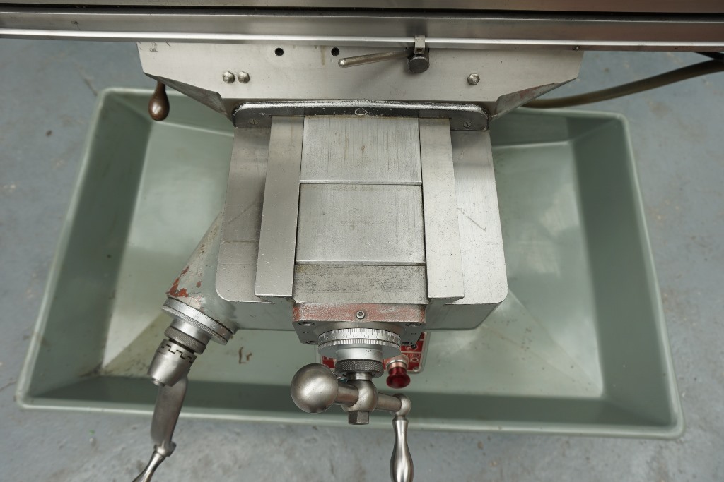 Bridgeport Model BR2J2 Turret Milling Machine