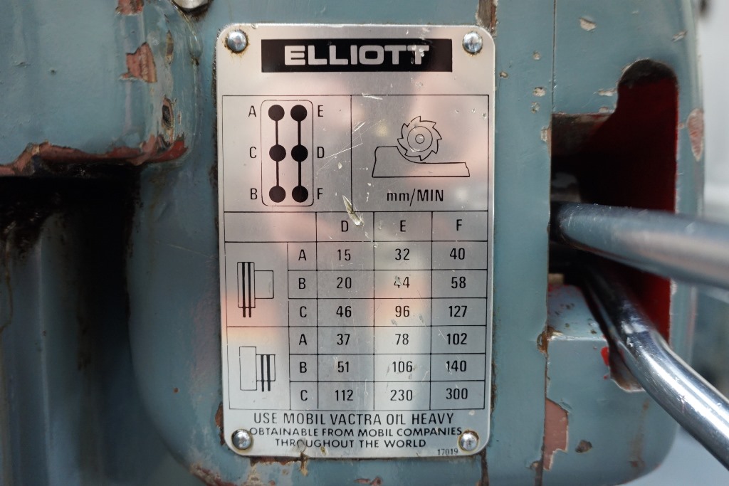 Elliott UI Universal/Horizontal Milling Machine