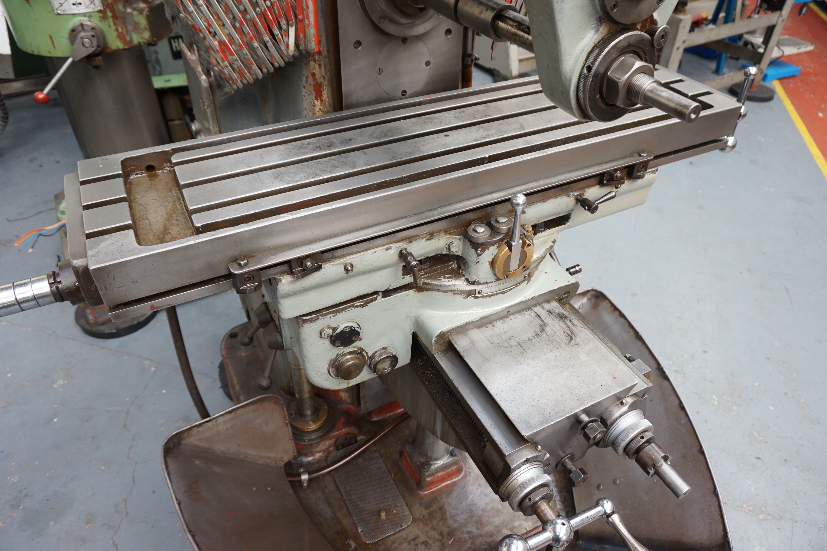 Adcock & Shipley Type 2AGU Universal Milling Machine