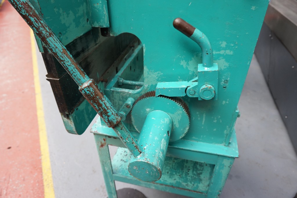 Bronx Type 8H036E Manual Press Brake