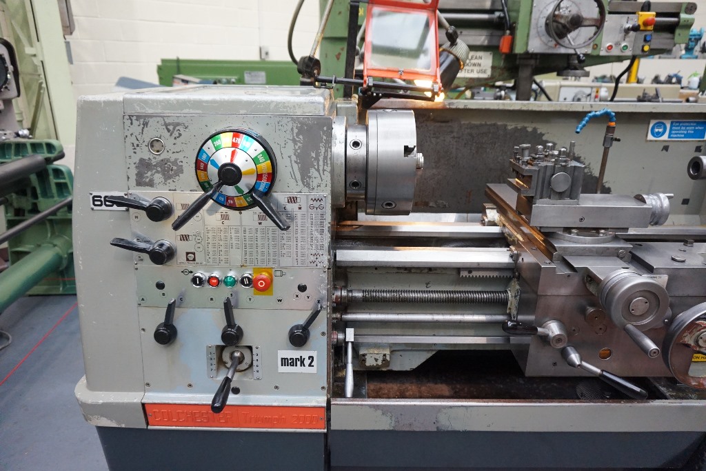 Colchester Triumph 2000 Straight Bed Centre Lathe