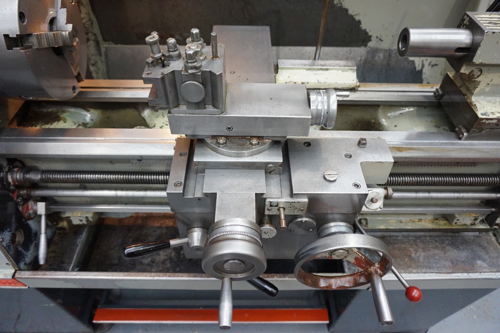 Colchester Triumph 2000 Straight Bed Centre Lathe