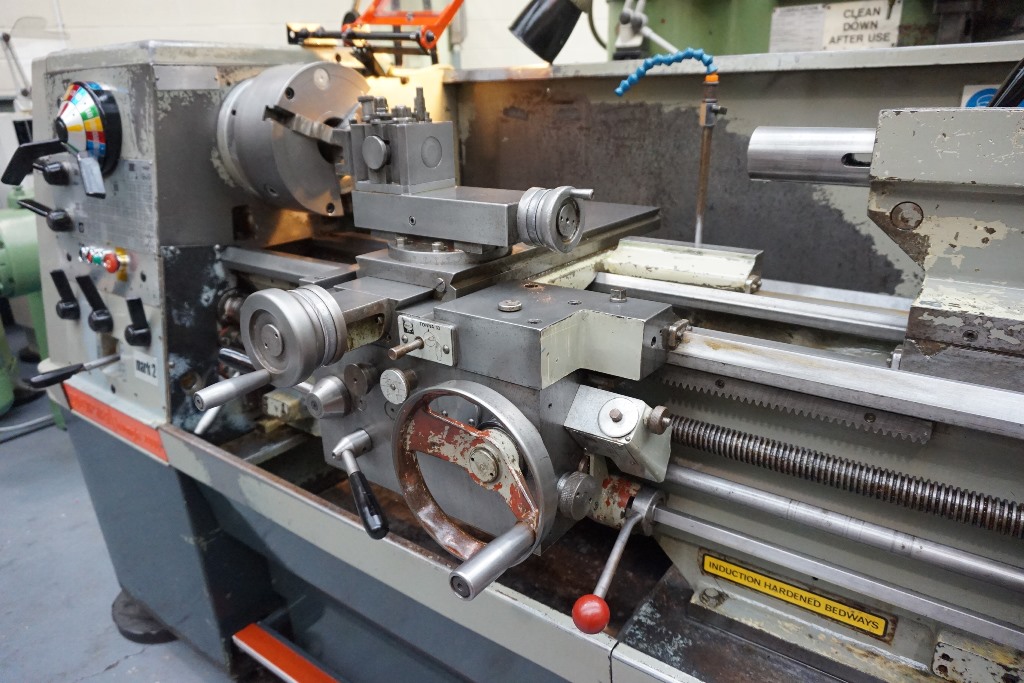 Colchester Triumph 2000 Straight Bed Centre Lathe