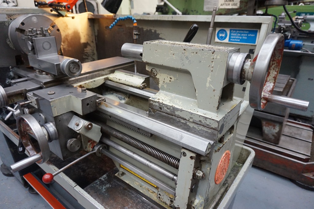 Colchester Triumph 2000 Straight Bed Centre Lathe