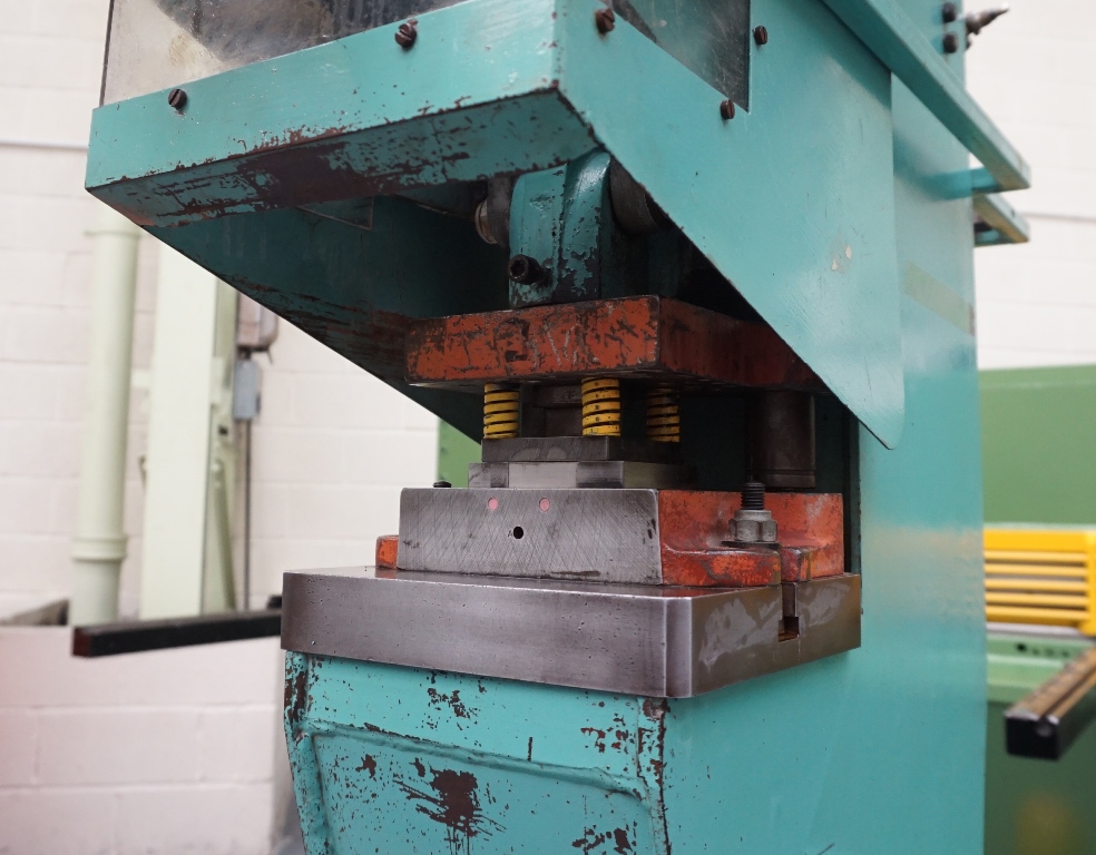 Bench Type Pnuematic Press