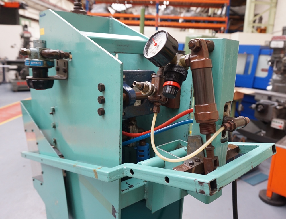 Bench Type Pnuematic Press