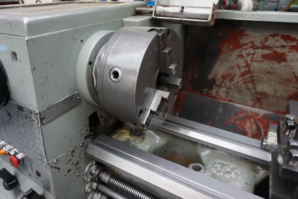 Colchester Triumph 2000 Straight Bed Centre Lathe