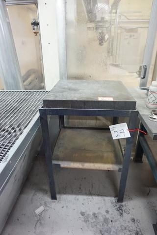24’’ x 24’’ Granite Plate on Stand