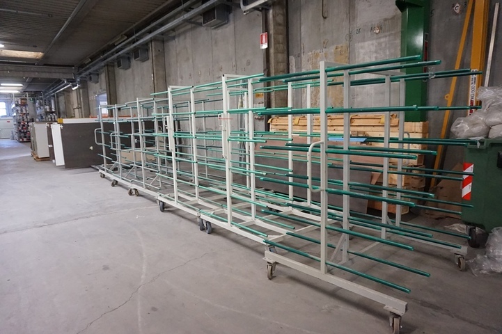 (6) Portable Glass Trolley’s