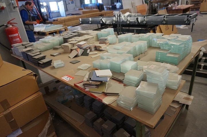 Qty Sample Glasses and Acrylics