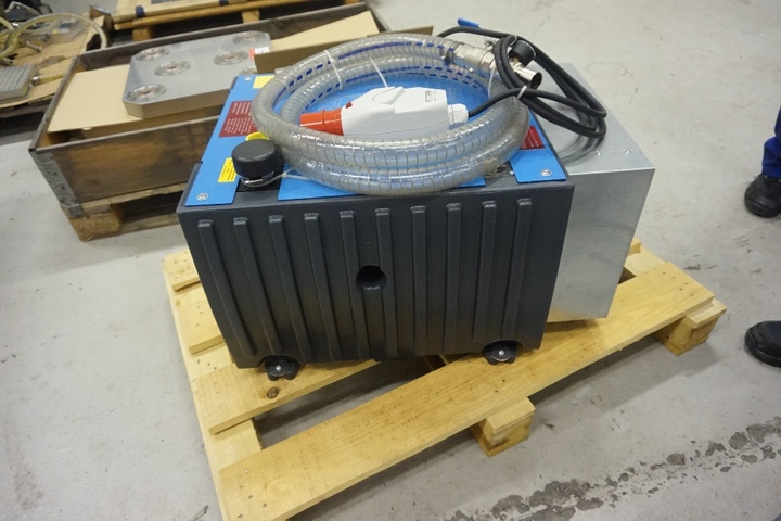 Vacuum Pump Model S-200