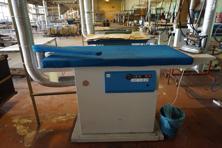 Nepi Model 32C Ironing Steam Suction Table