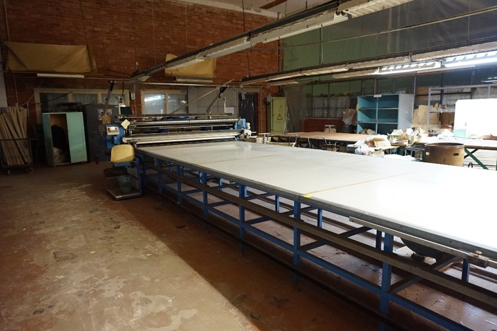 Bullmerwerk Type KO11 30-31-36 Ride on Laying out Table