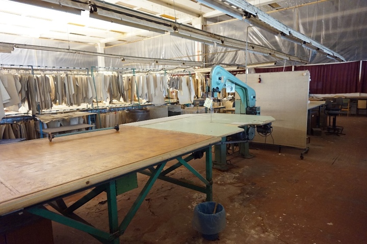 Bandsaw Fabric/Garment Cutter