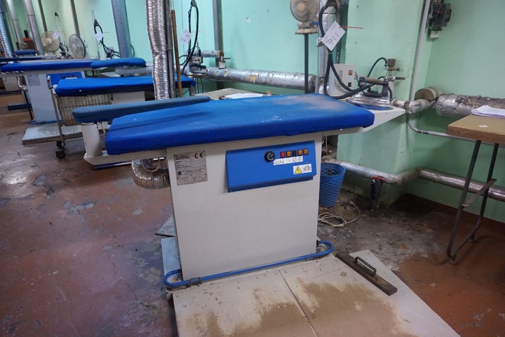 Nepi Otello '32C' Vacuum Ironing Table