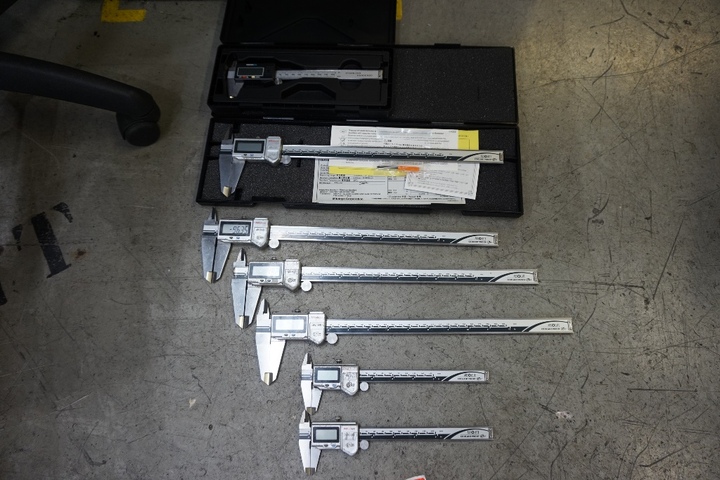 (7) Digital Verniers