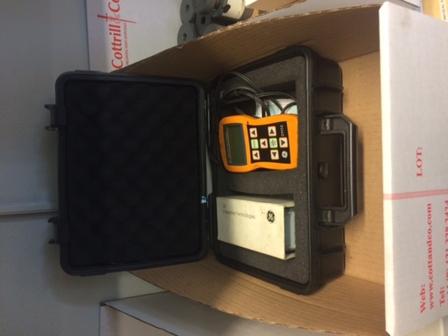 GE DM5E Series Ultrasonic Wall Thickness Gauge