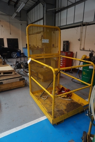 Lifting Cage & Harness for Forklift Truck