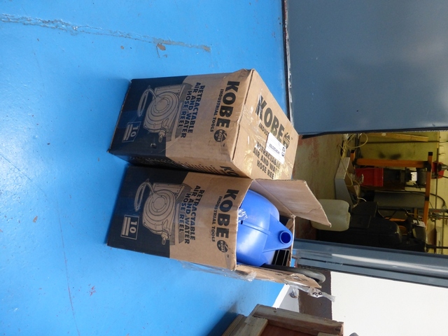 (2) Kobe Attractable Air & Water Hose Reels
