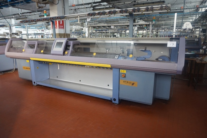 Stoll Model CMS 433 TC Flat Knitting Machine