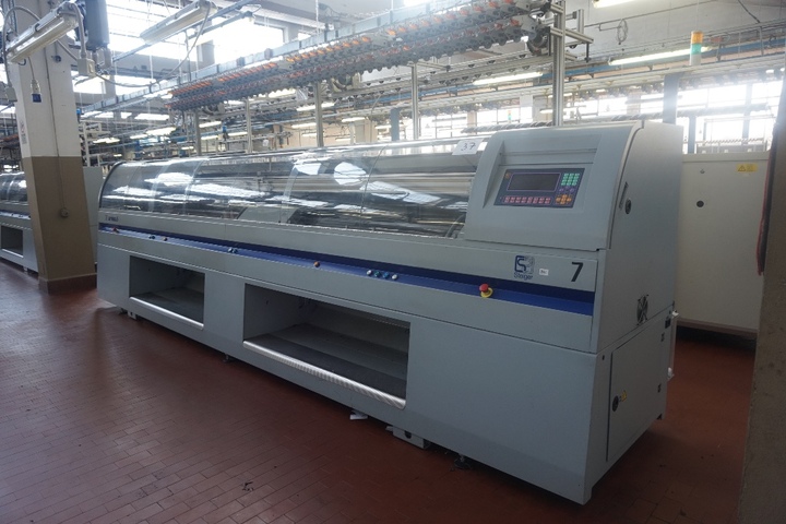 Steiger Model Aries 6 SA Flat Knitting Machine