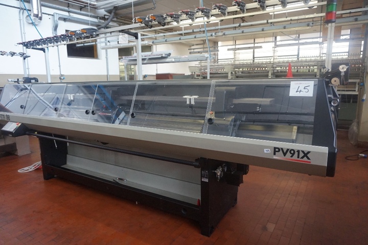 Protti Model PV91X Flat Knitting Machine