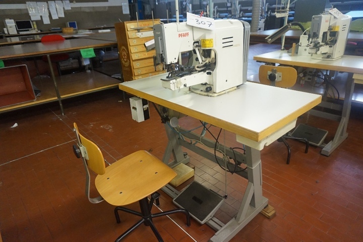 Pfaff Model 3306 Sewing Machine
