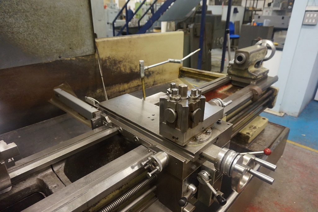 Harrison M400 Gap Bed Centre Lathe