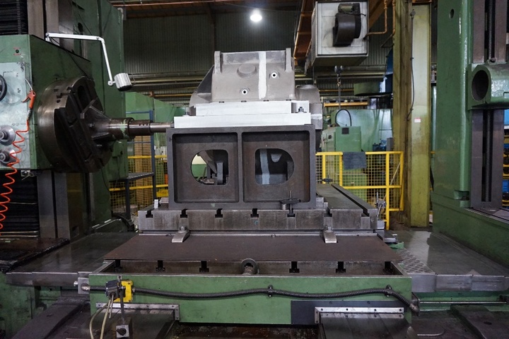 Stavely Kearns Wide Bed Table Type Horizontal Borer