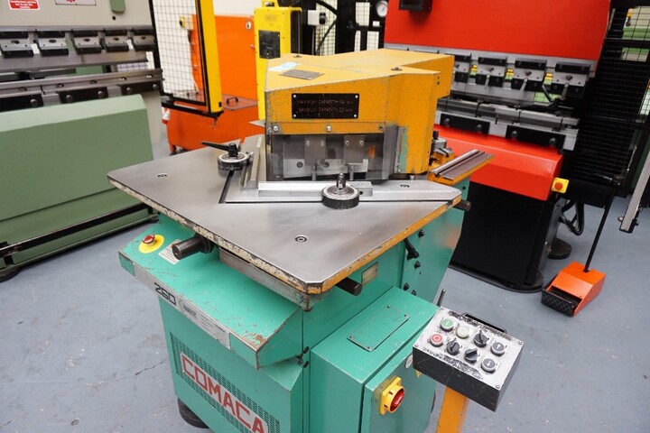 Comaca Corner Notcher Type 260