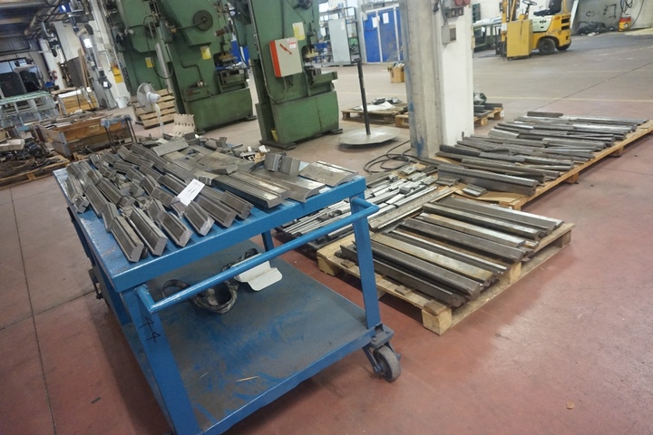 Tooling for Schiavi HFB 220/4 Press Brake